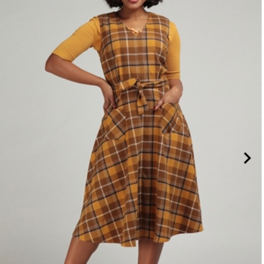 Collectif “Jayleen” pinafore plaid dress